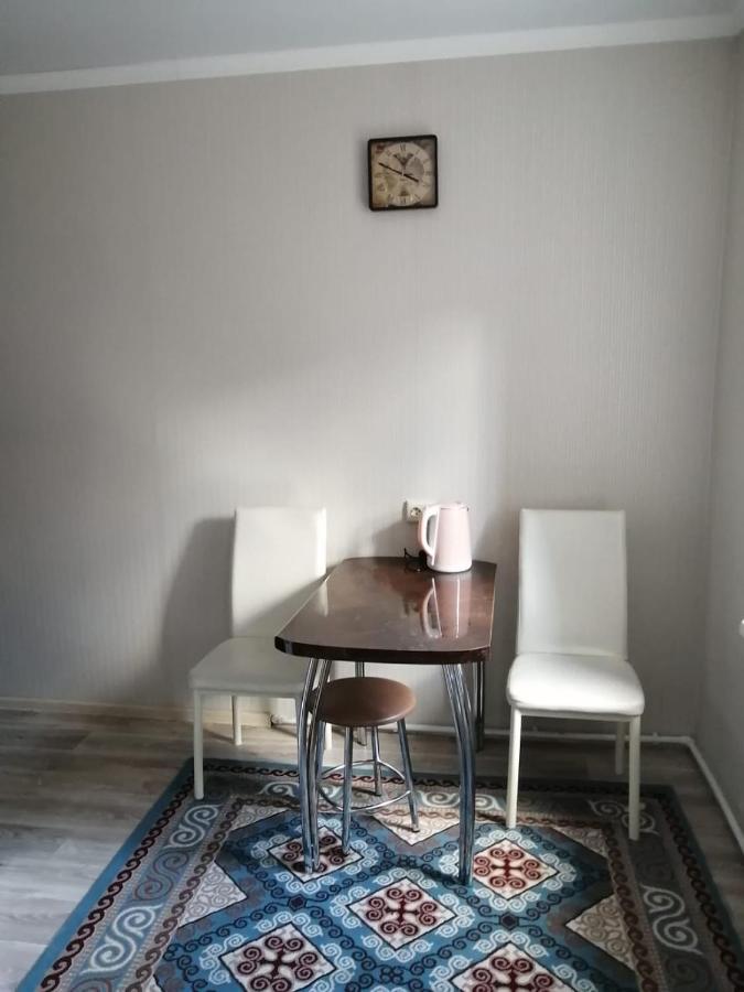 Happy House Apartment Karaganda Luaran gambar