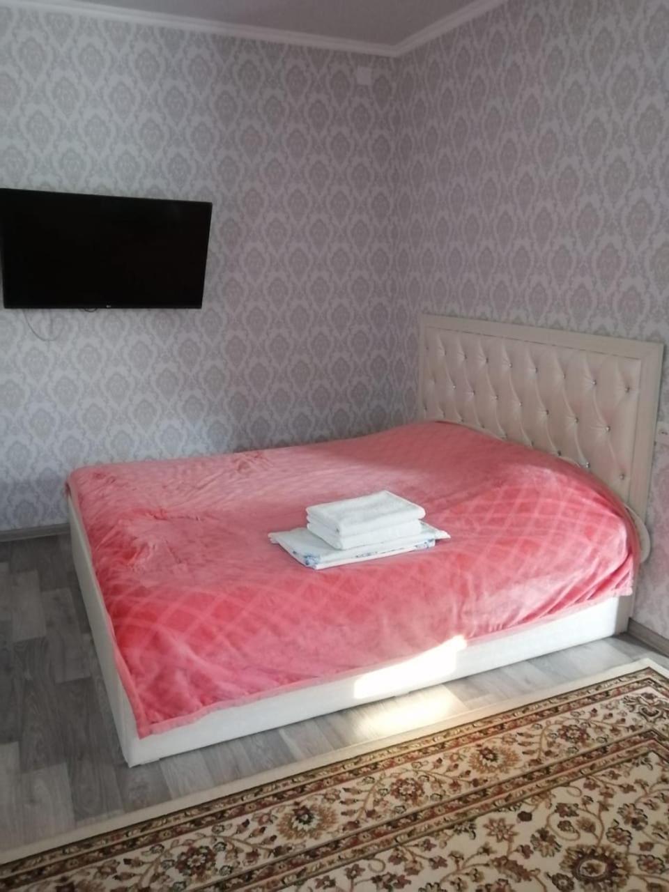 Happy House Apartment Karaganda Luaran gambar